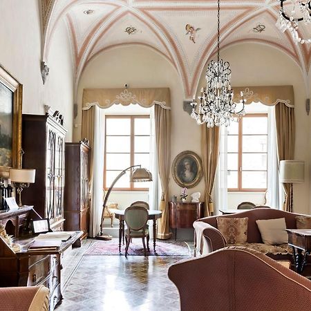 Residenza D'Epoca Palazzo Borghesi Panzió Siena Kültér fotó