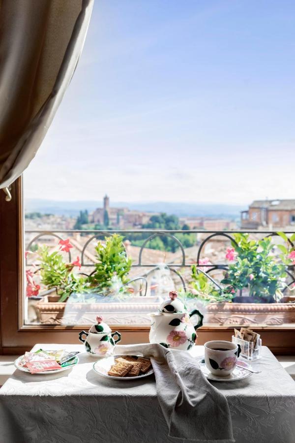Residenza D'Epoca Palazzo Borghesi Panzió Siena Kültér fotó