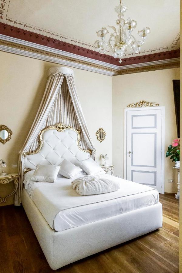 Residenza D'Epoca Palazzo Borghesi Panzió Siena Szoba fotó