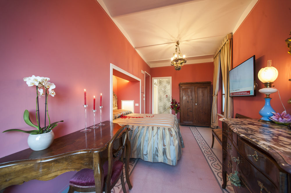 Residenza D'Epoca Palazzo Borghesi Panzió Siena Kültér fotó
